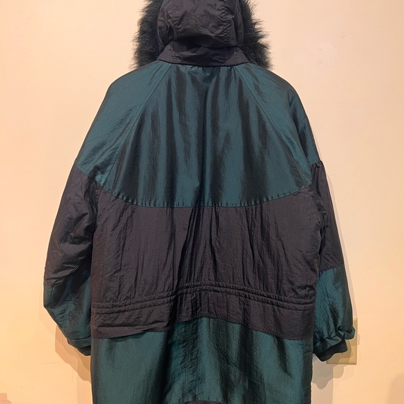 Atlantic Highlands Hooded Iridescent Insulated Parka Winter Coat, Size Medium - Picture 7 of 12